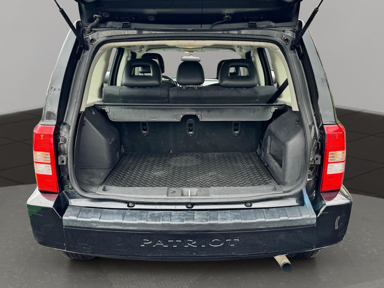 Jeep Patriot 2.0 CRD Sport - Foto 27