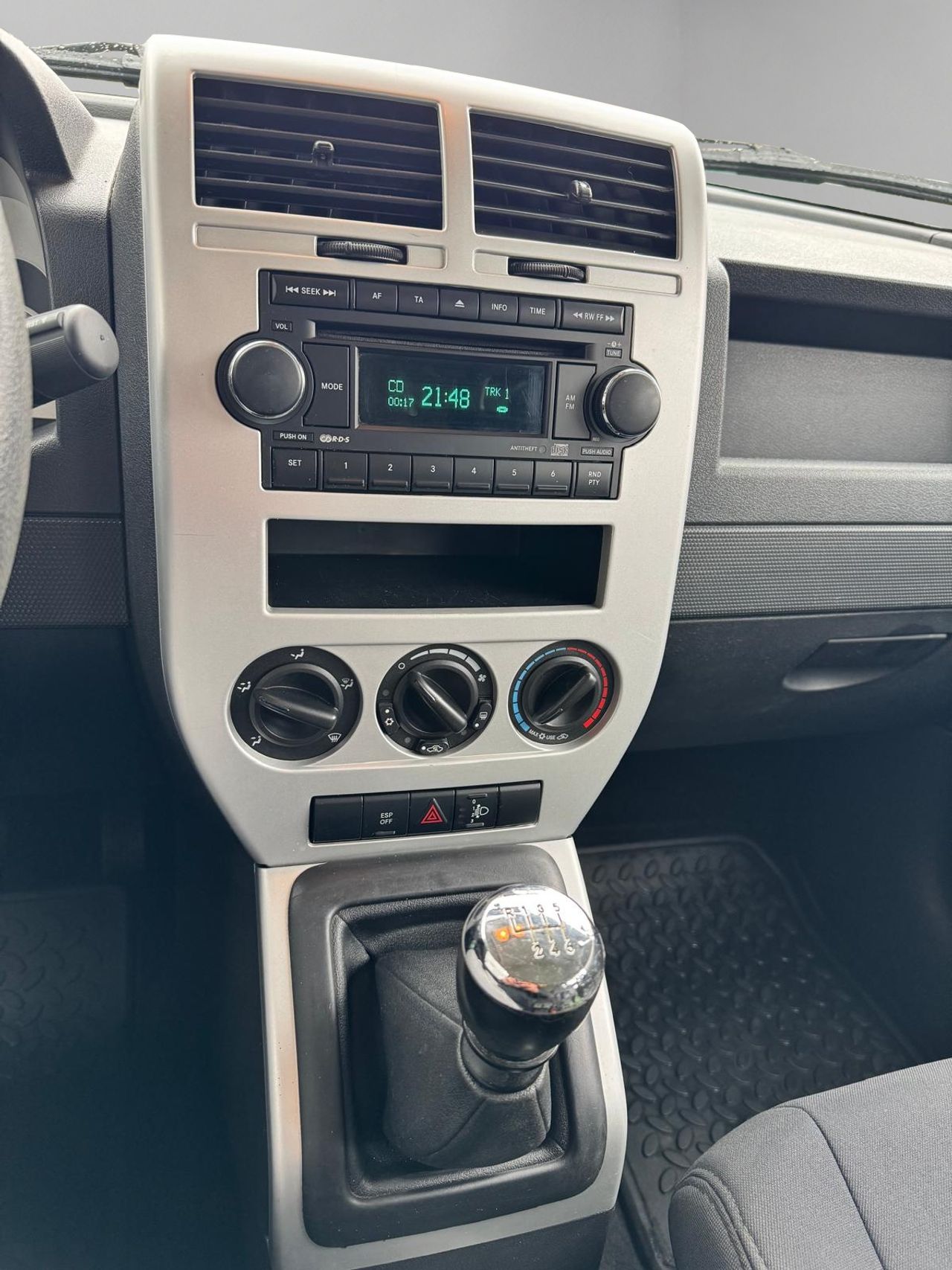 Jeep Patriot 2.0 CRD Sport - Foto 16