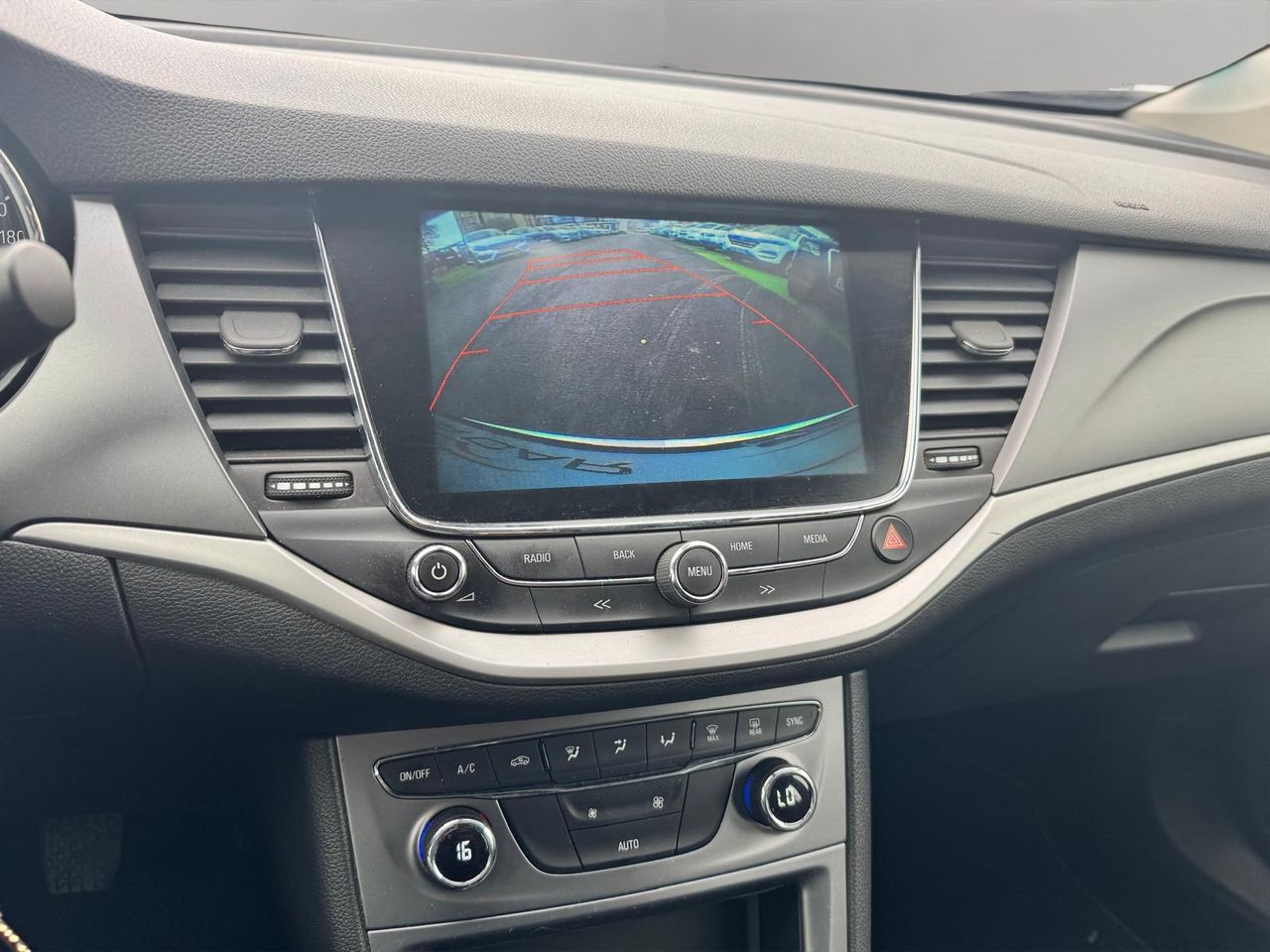 Opel Astra 5p 120 Aniversario 1.6 CDTI 81 kW (110 CV) Start/Stop - Foto 16