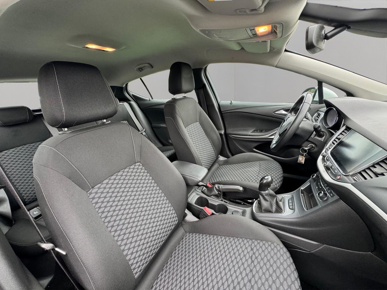 Opel Astra 5p 120 Aniversario 1.6 CDTI 81 kW (110 CV) Start/Stop - Foto 12