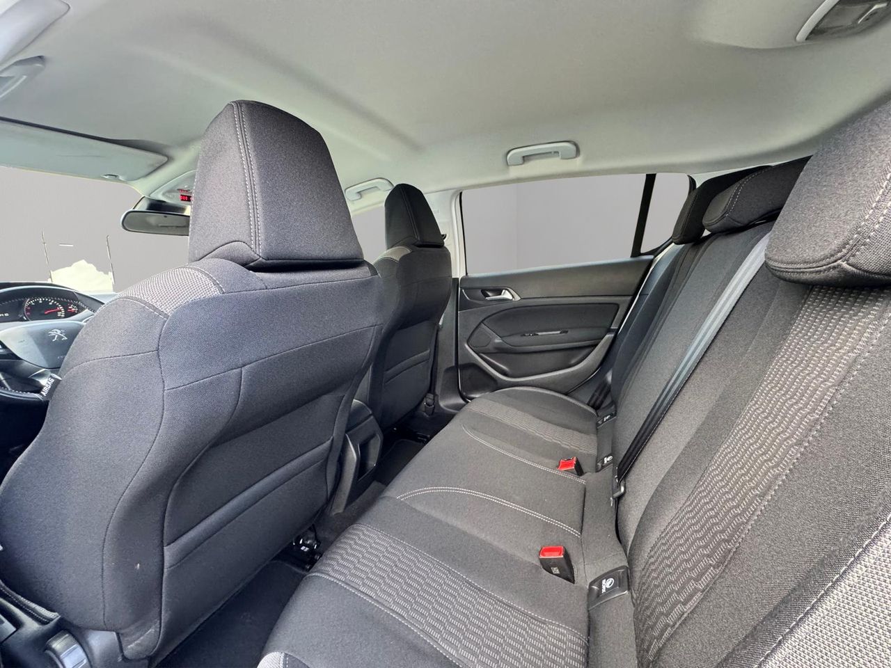 Peugeot 308 5p Style 1.6 BlueHDi 100 - Foto 26