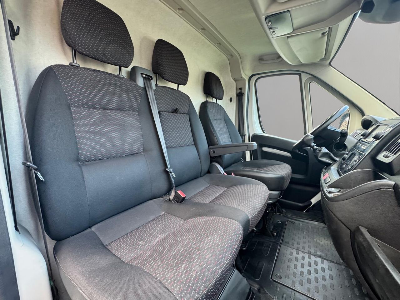 Citroën Jumper BlueHDi 103KW 140CV Furgon 35L2H2 - Foto 12