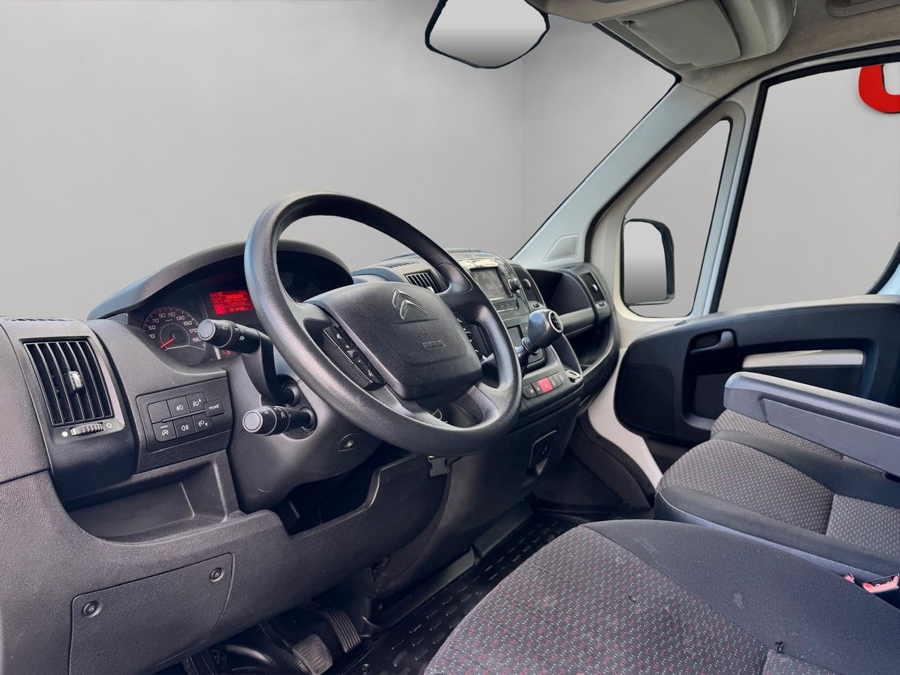 Citroën Jumper BlueHDi 103KW 140CV Furgon 35L2H2 - Foto 8