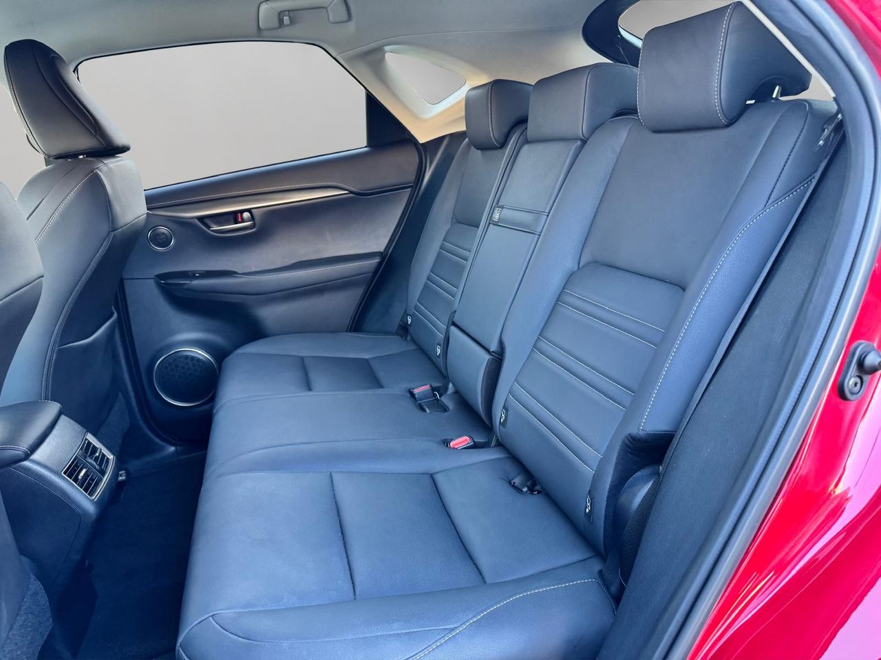 Lexus NX 300h Premium 2WD - Foto 23