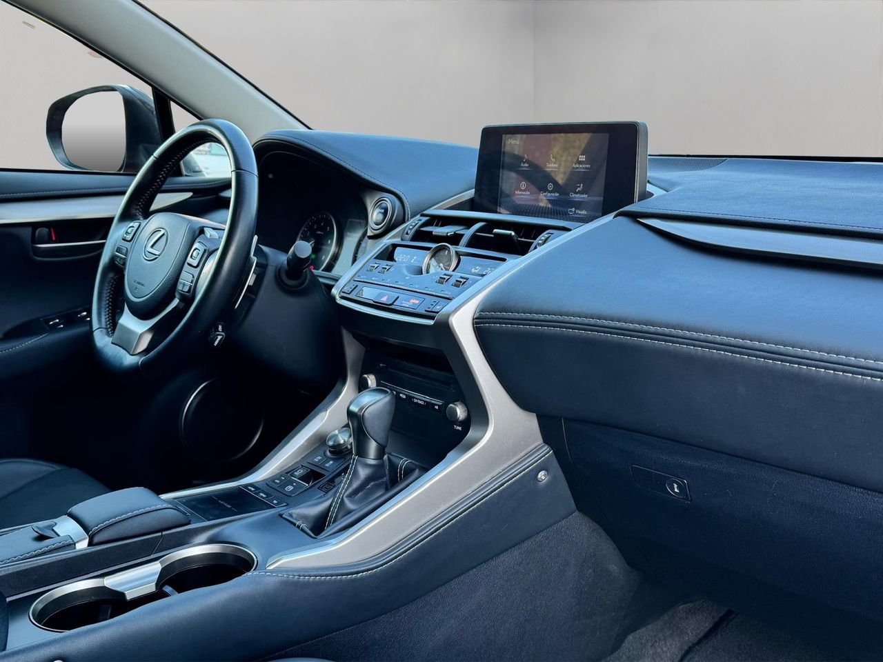 Lexus NX 300h Premium 2WD - Foto 10