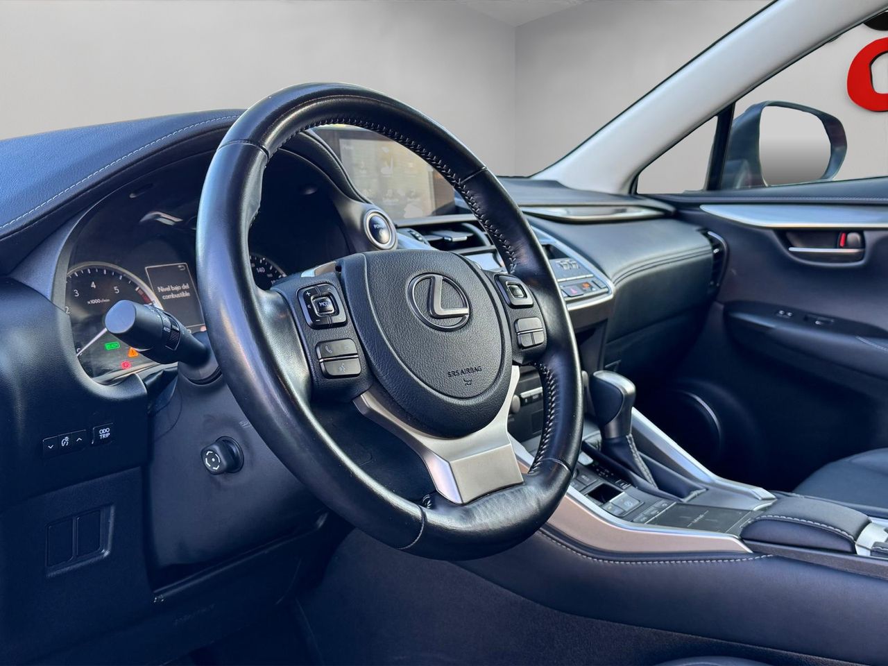 Lexus NX 300h Premium 2WD - Foto 7