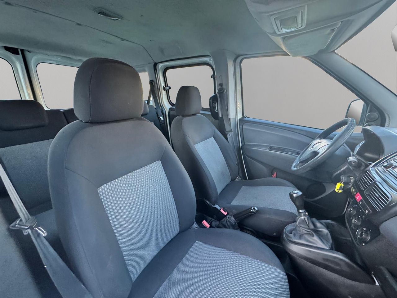 Fiat Doblò Dobló Panorama Active 1.3 Multijet 90 - Foto 12