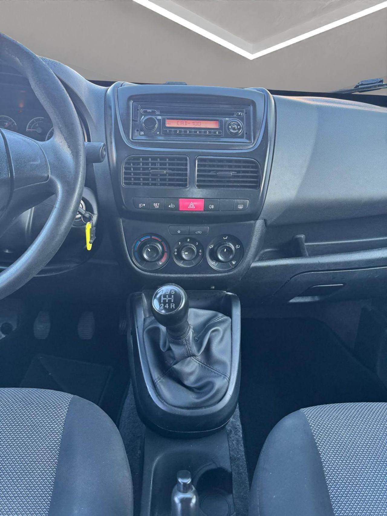 Fiat Doblò Dobló Panorama Active 1.3 Multijet 90 - Foto 14