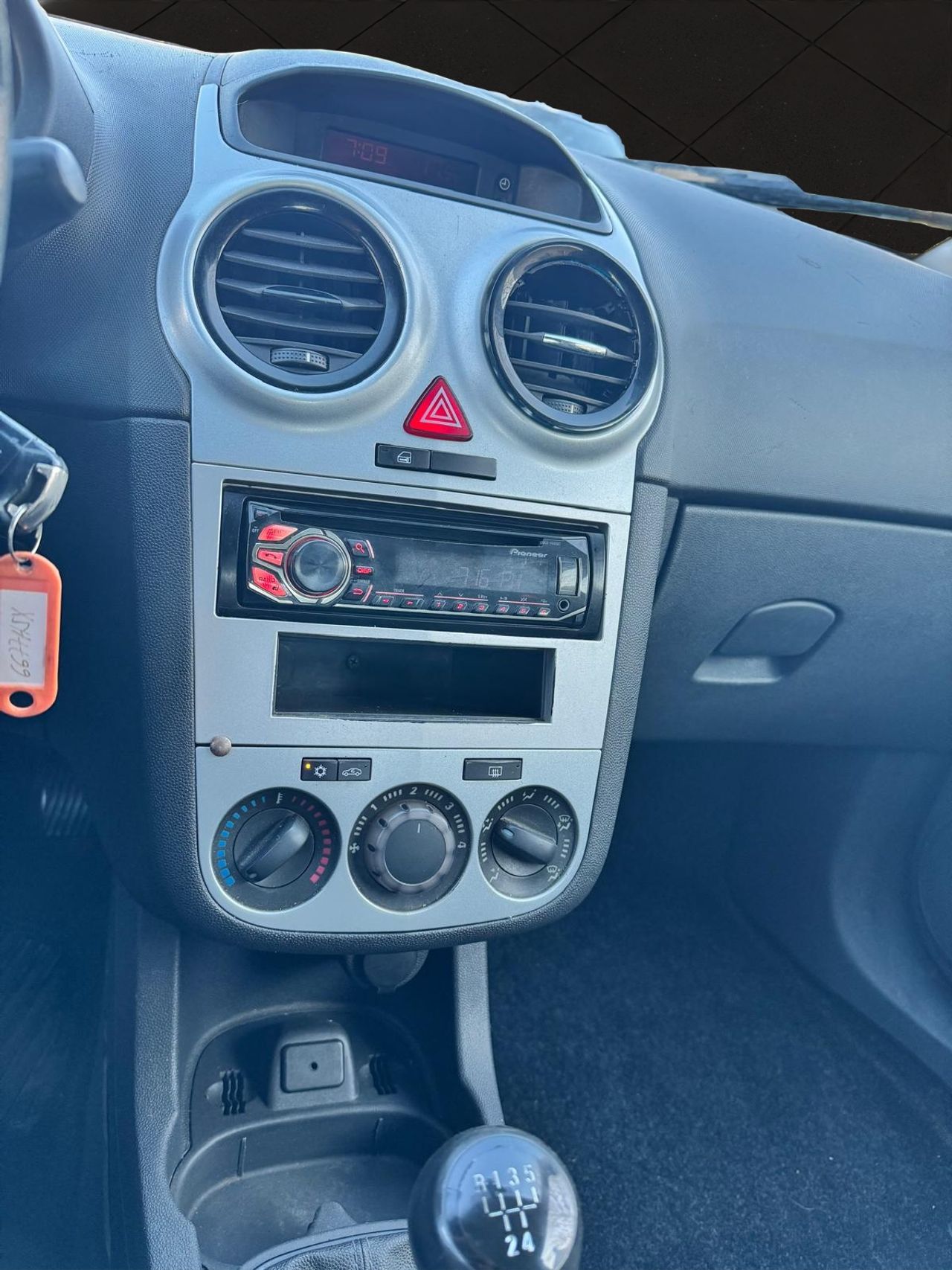 Opel Corsa 3p Expression 1.3 CDTi ecoFLEX 75 CV - Foto 15