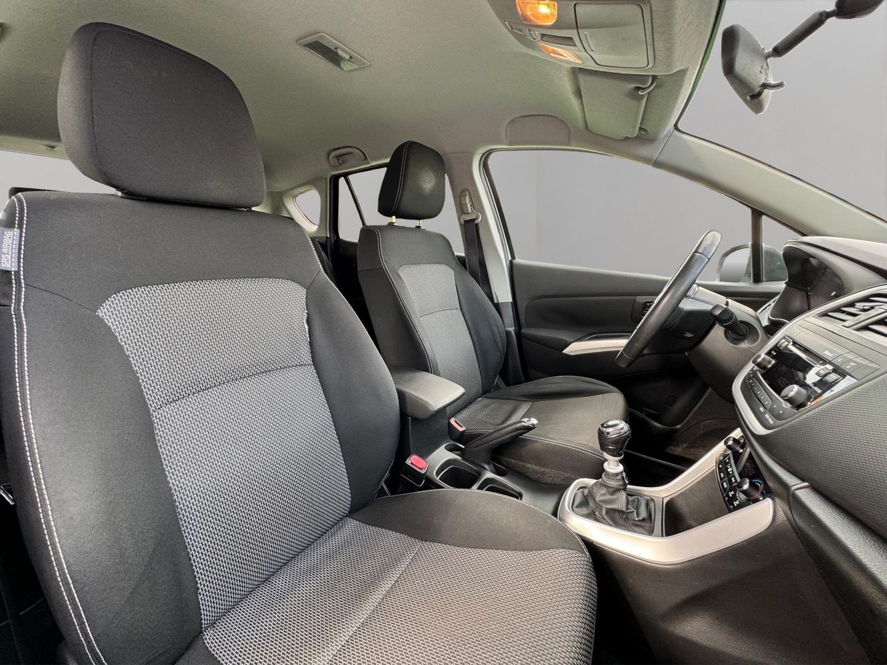 Suzuki SX4  2.0 DDiS 4x2 GL - Foto 14