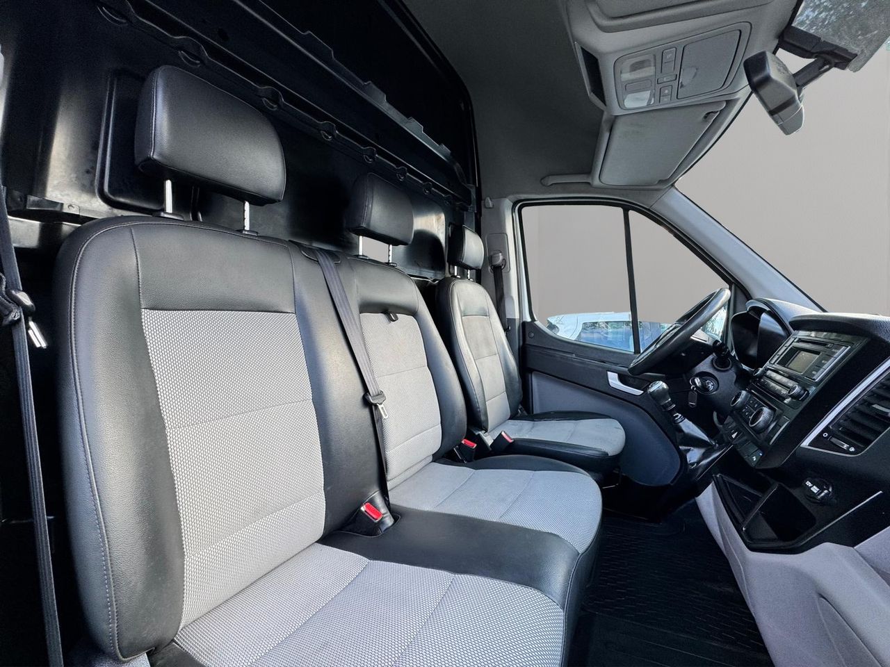 Hyundai H350 2.5 CRDi 110kW 150CV 6.2m Essence - Foto 12