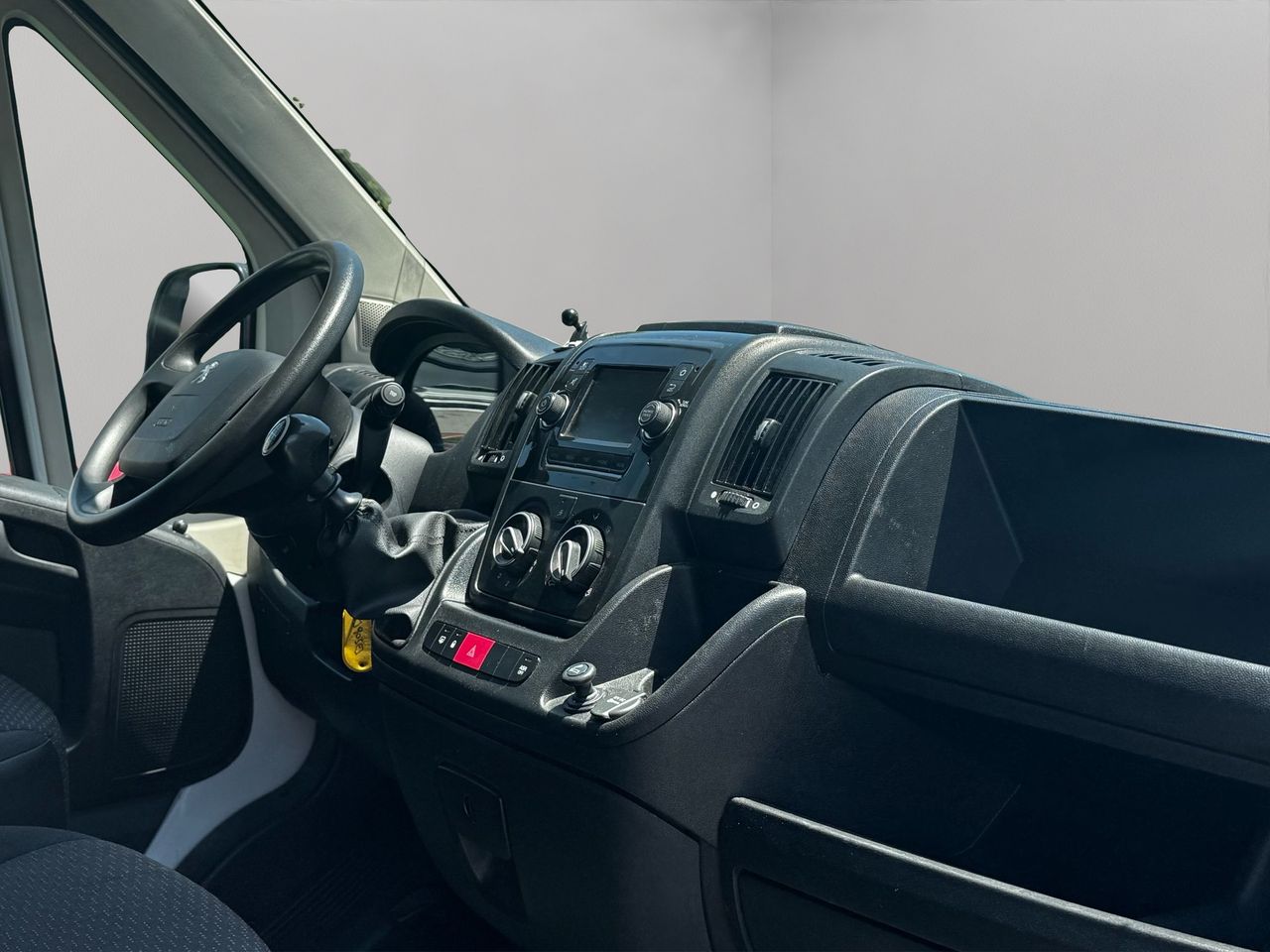 Peugeot Boxer 333 L2 H2 BHDI 103kW 140CV SS 6 V. M - Foto 10