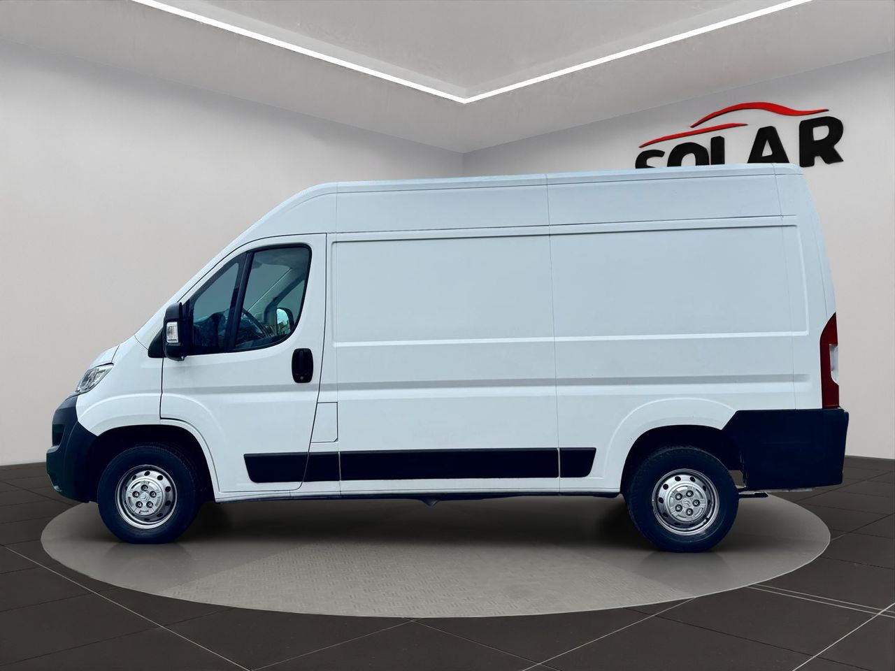 Citroën Jumper BlueHDi 103KW 140CV Furgon 35L2H2 - Foto 6