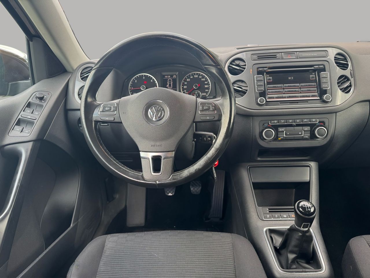 Volkswagen Tiguan Tiguan Advance 2.0 TDI 140 CV BlueMotion Technology 4x2 - Foto 21