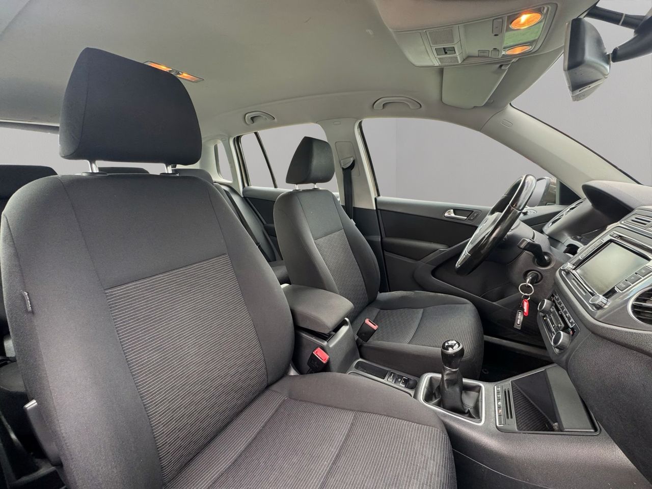 Volkswagen Tiguan Tiguan Advance 2.0 TDI 140 CV BlueMotion Technology 4x2 - Foto 12
