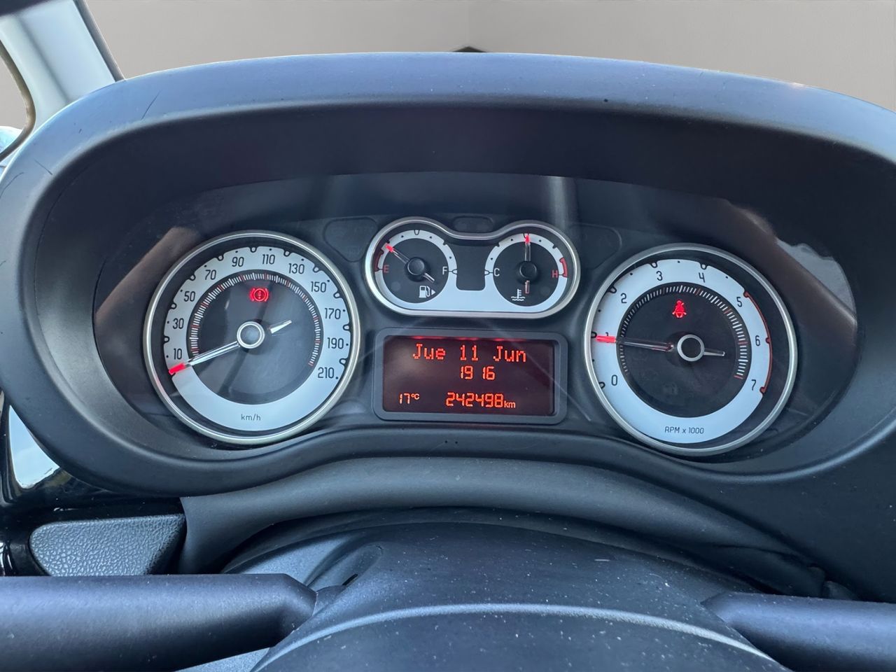Fiat 500L 500L Trekking 1.3 16v MultiJet II 85 CV Start&Stop - Foto 18