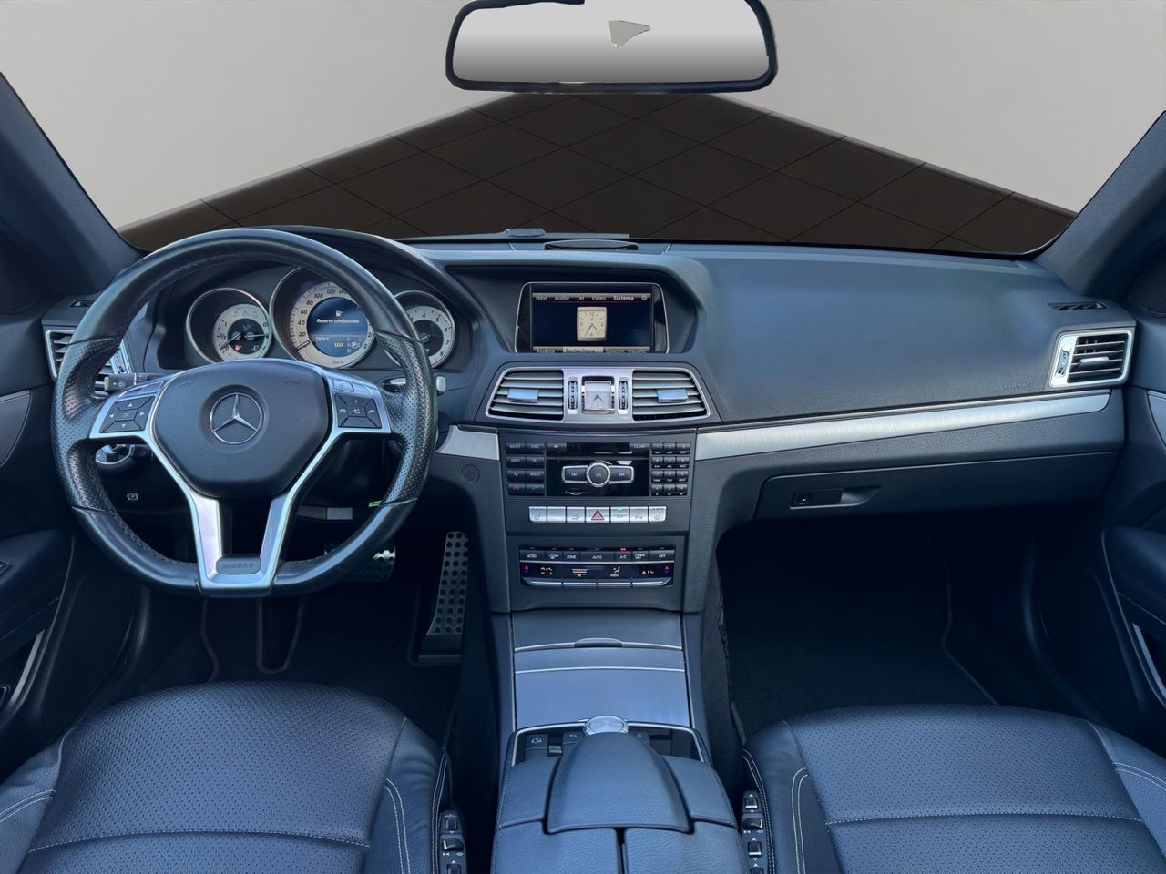 Mercedes Clase E E 250 Coupé - Foto 25