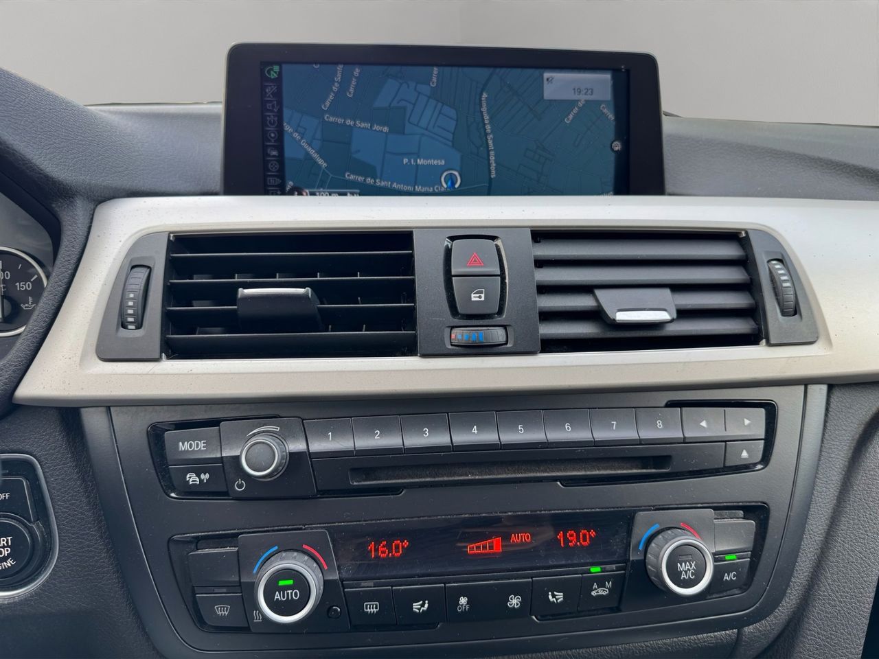 BMW Serie 3 320d EfficientDynamics Touring - Foto 14