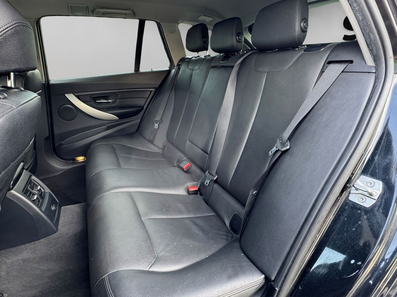 BMW Serie 3 320d EfficientDynamics Touring - Foto 25