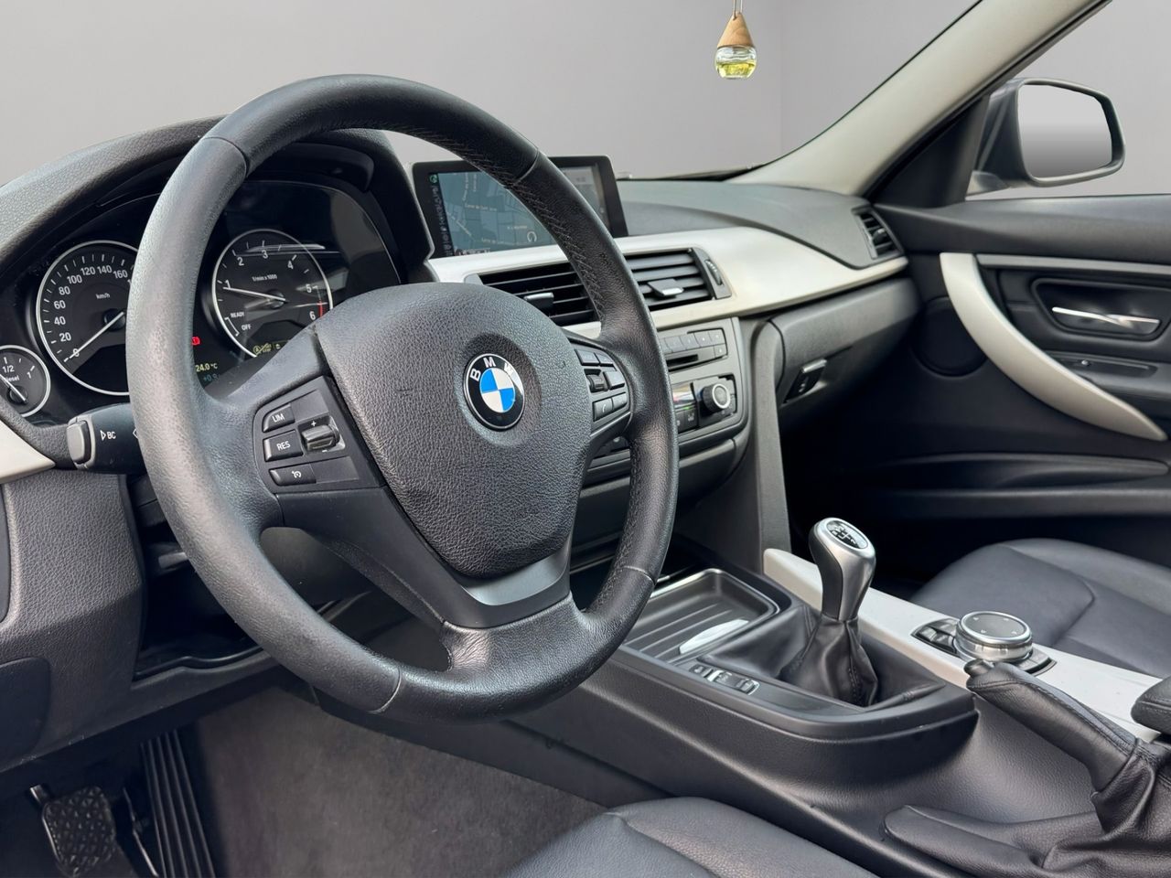 BMW Serie 3 320d EfficientDynamics Touring - Foto 7