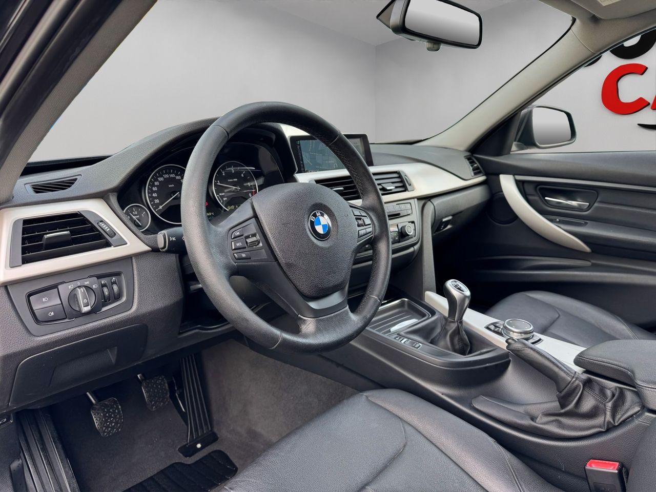 BMW Serie 3 320d EfficientDynamics Touring - Foto 8