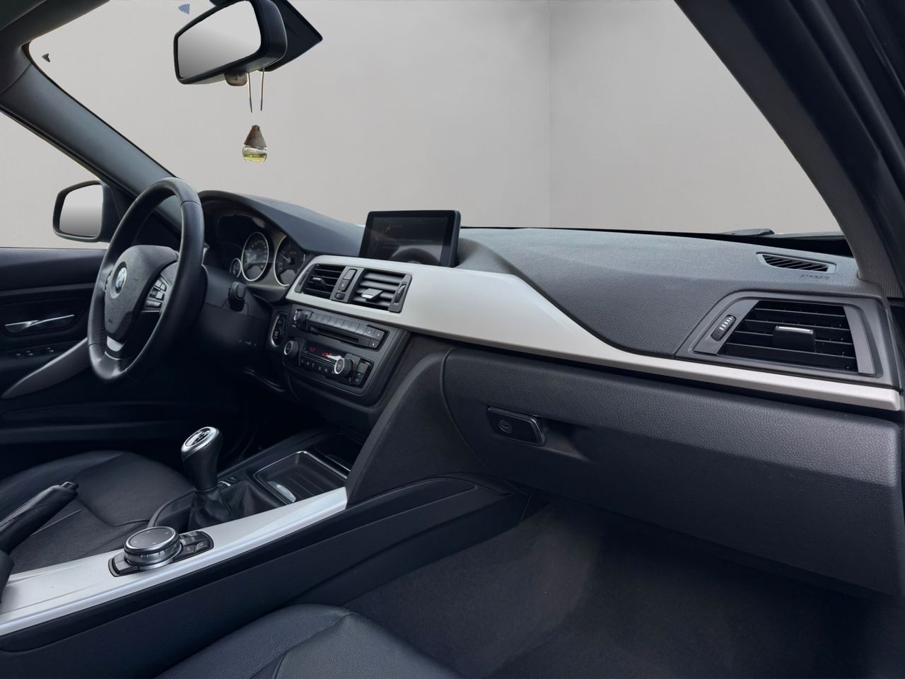 BMW Serie 3 320d EfficientDynamics Touring - Foto 11