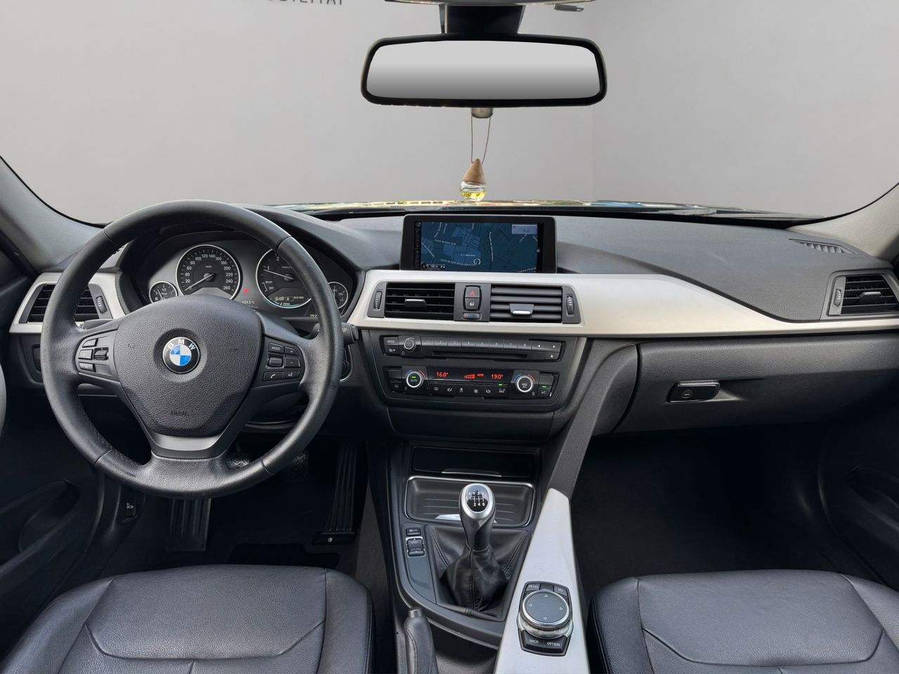 BMW Serie 3 320d EfficientDynamics Touring - Foto 22