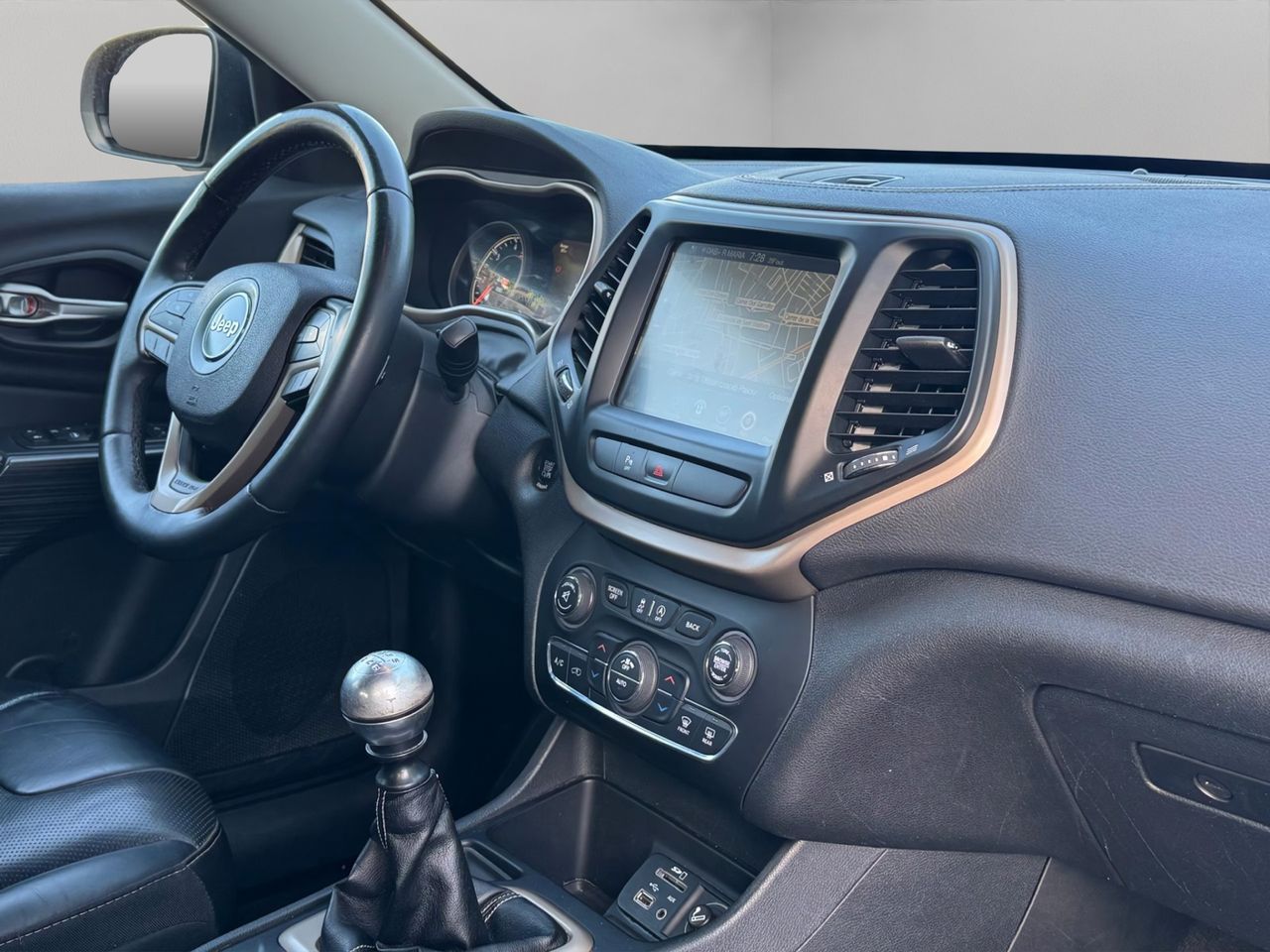 Jeep Cherokee 2.0 Diesel 140 CV Limited 4x2 - Foto 10