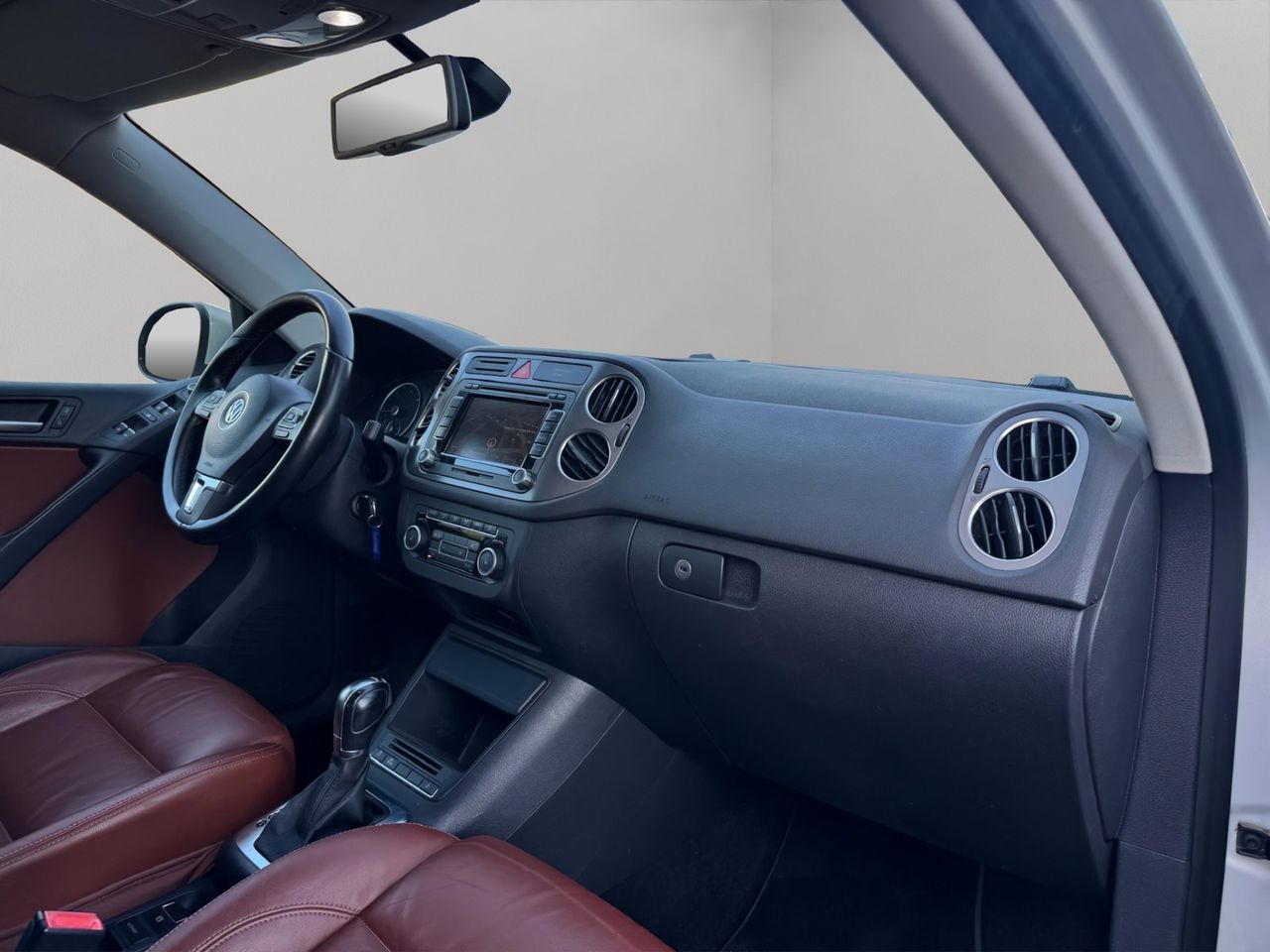 Volkswagen Tiguan +Motion 2.0 TDI 140 CV 4Motion DSG - Foto 11
