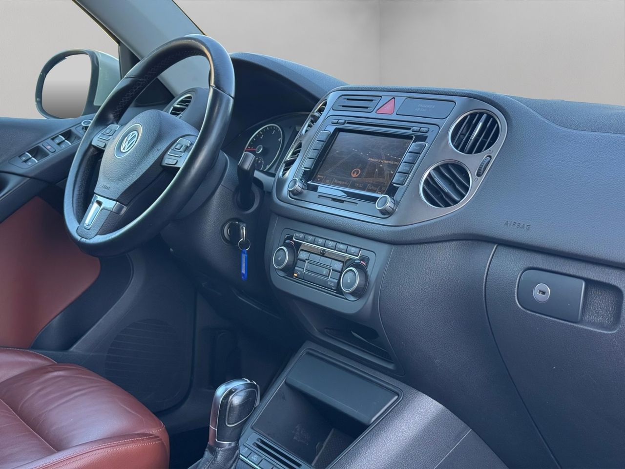 Volkswagen Tiguan +Motion 2.0 TDI 140 CV 4Motion DSG - Foto 10