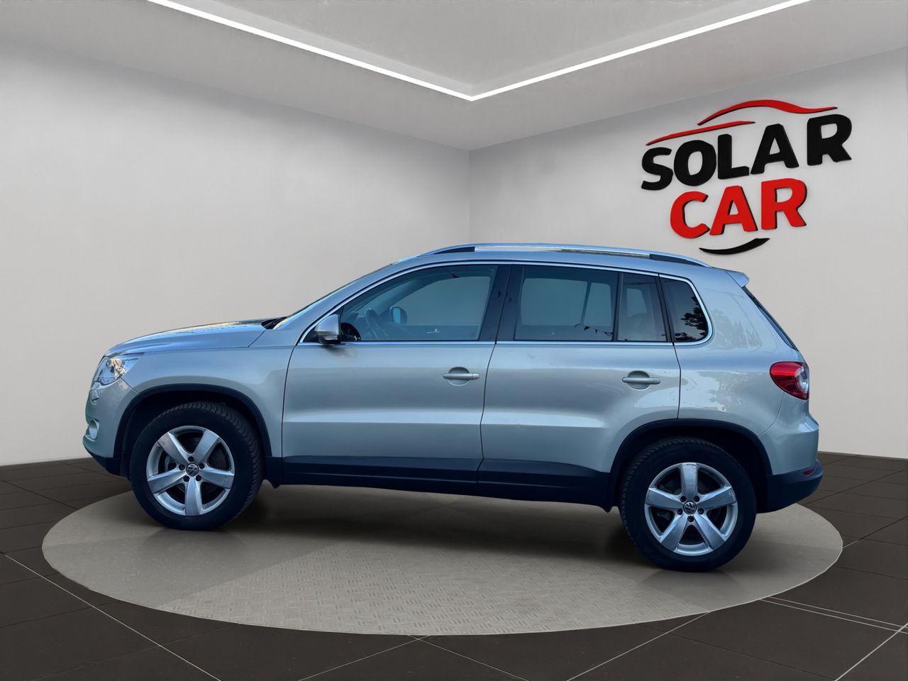 Volkswagen Tiguan +Motion 2.0 TDI 140 CV 4Motion DSG - Foto 6