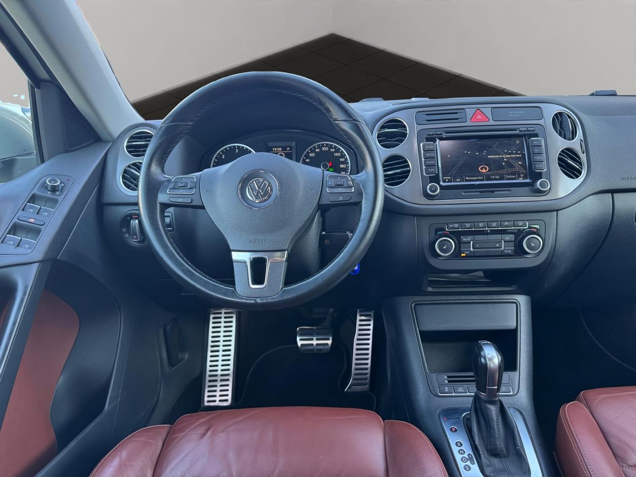 Volkswagen Tiguan +Motion 2.0 TDI 140 CV 4Motion DSG - Foto 21