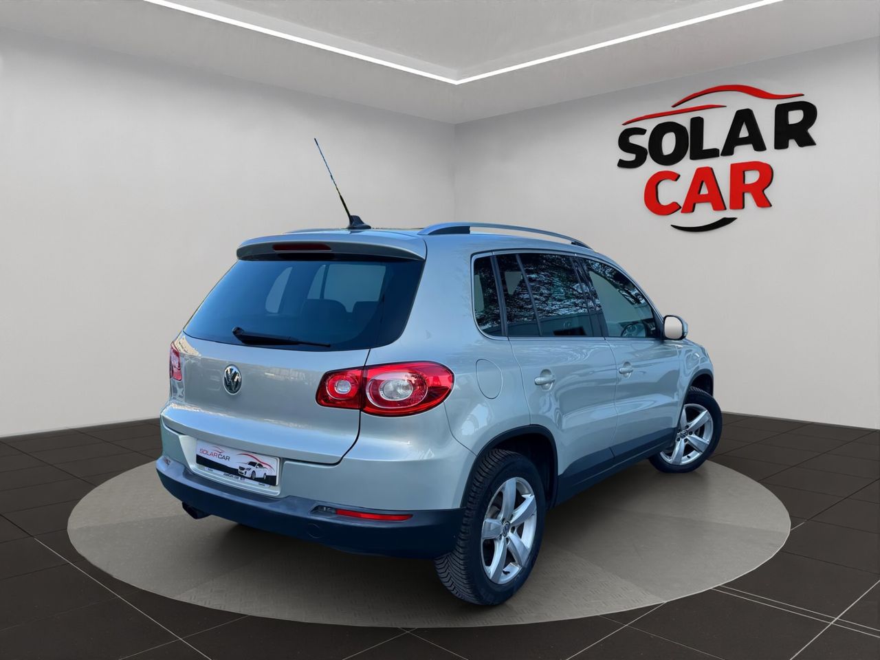 Volkswagen Tiguan +Motion 2.0 TDI 140 CV 4Motion DSG - Foto 26