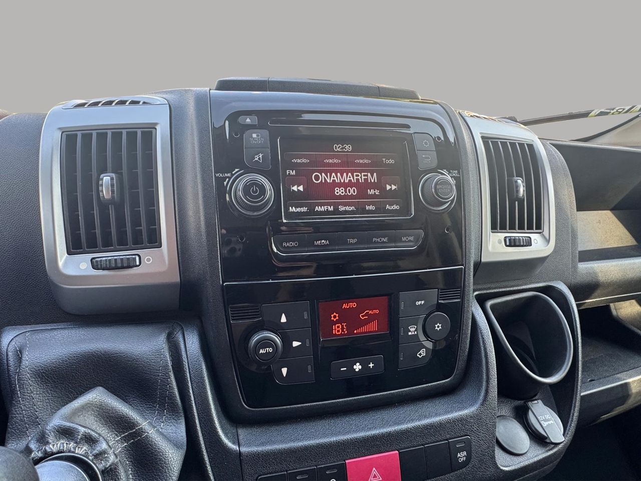 Fiat Ducato Panorama Corto 2.3 Multijet 130 - Foto 13
