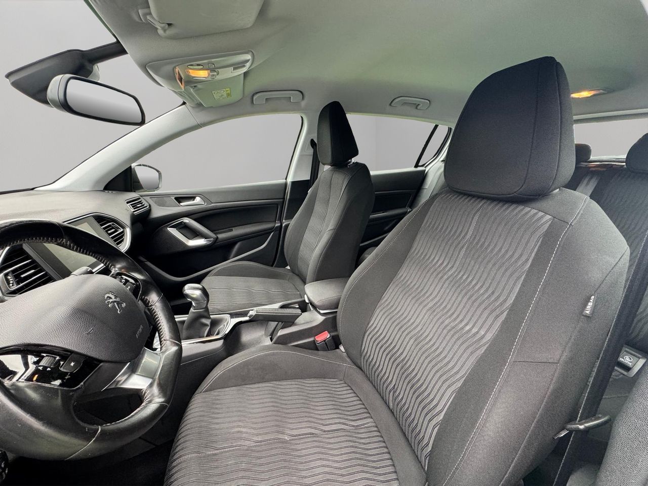 Peugeot 308 1.2 110CV - Foto 9
