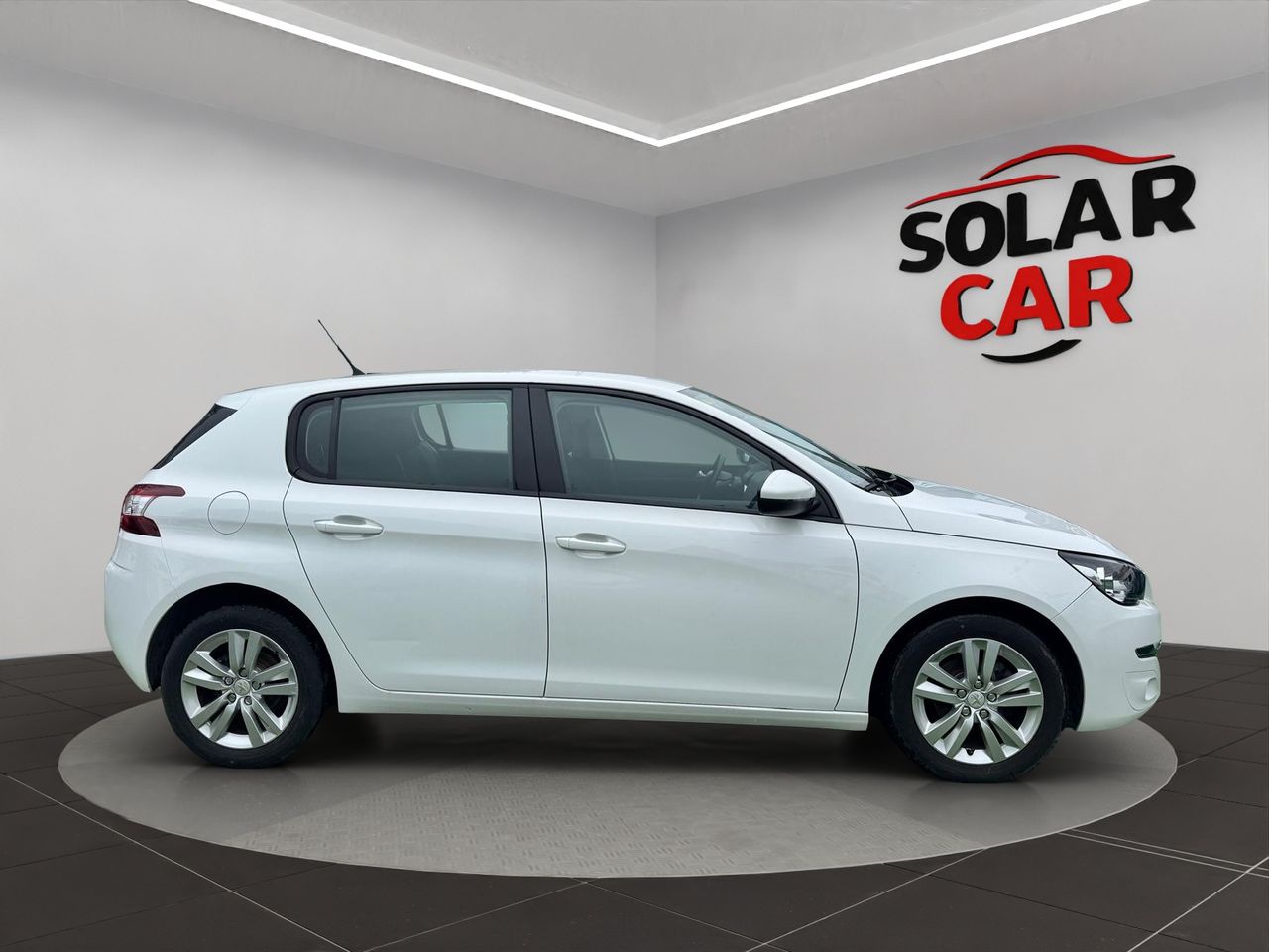 Peugeot 308 1.2 110CV - Foto 5