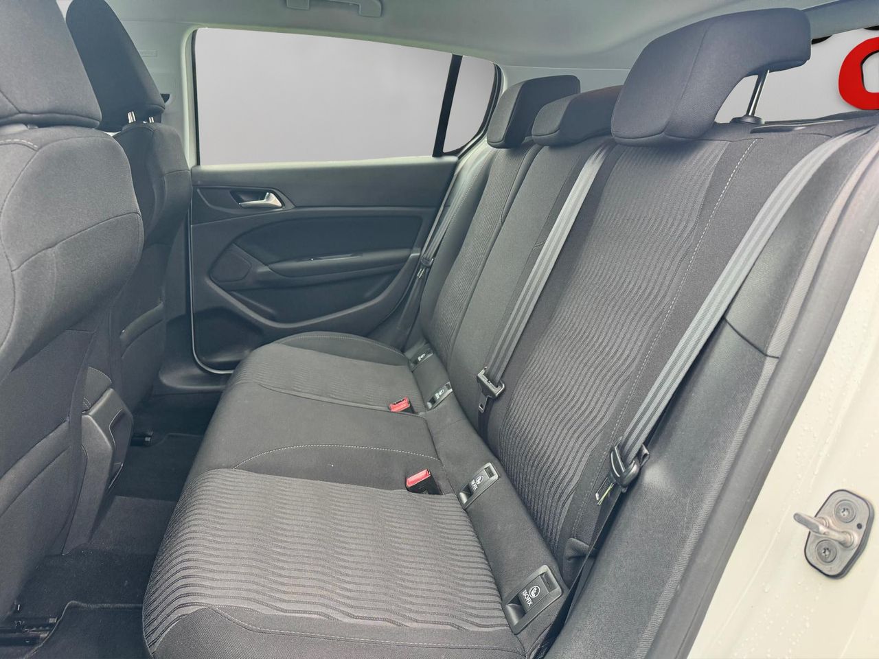Peugeot 308 1.2 110CV - Foto 24