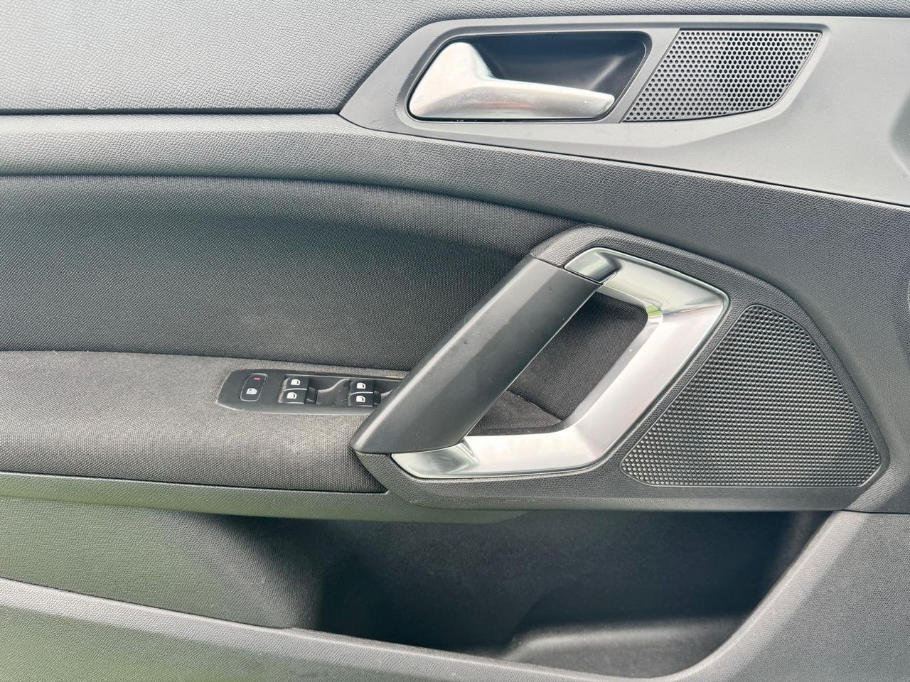 Peugeot 308 1.2 110CV - Foto 19