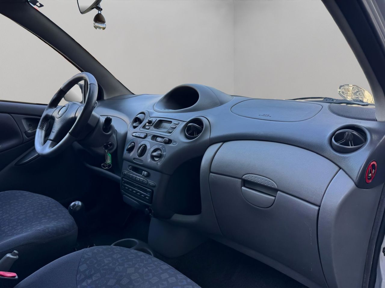 Toyota Yaris 5p 1.3 VVT-i Luna - Foto 11