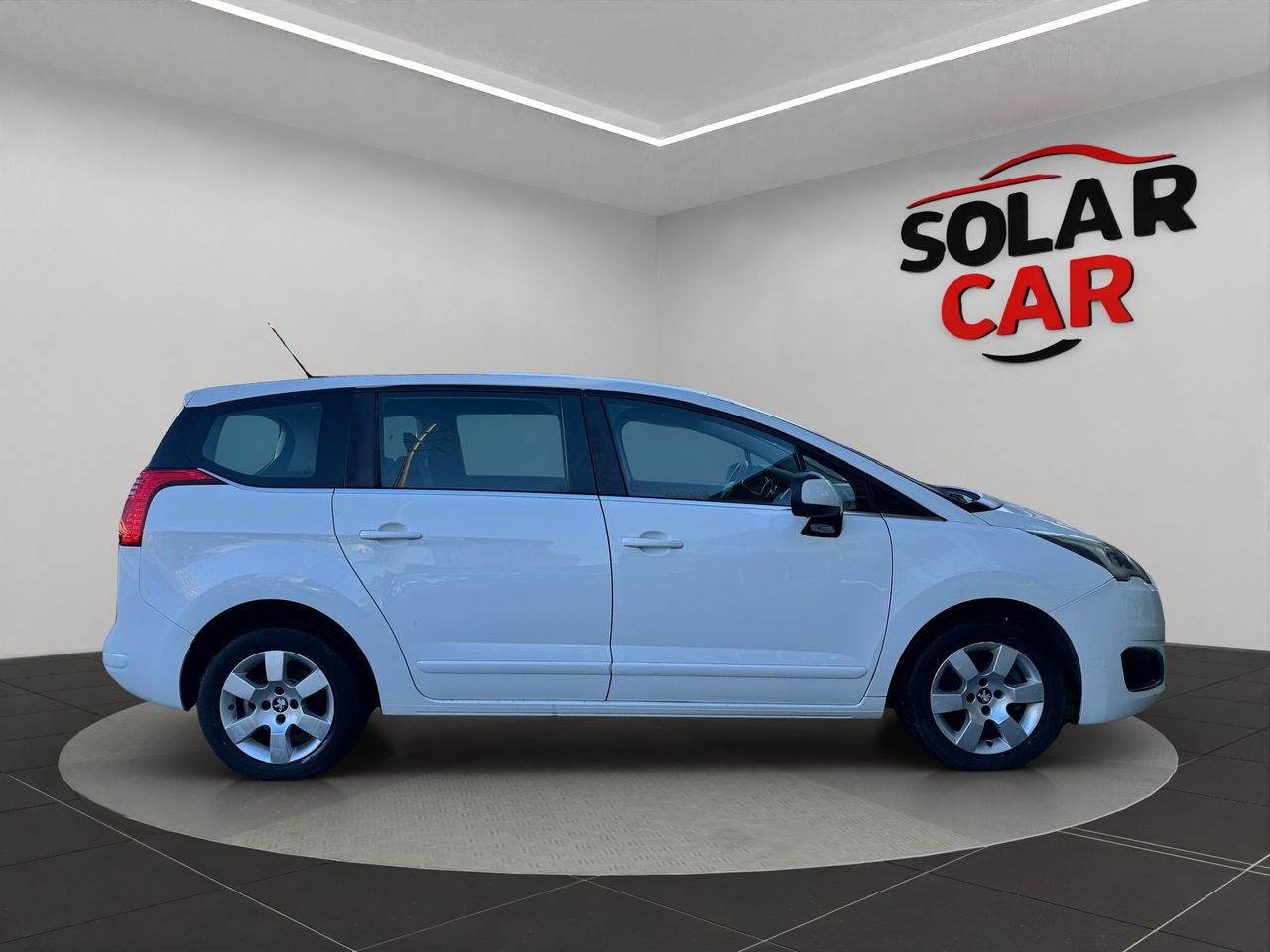 Peugeot 5008 Active 2.0 BlueHDi 150 - Foto 5