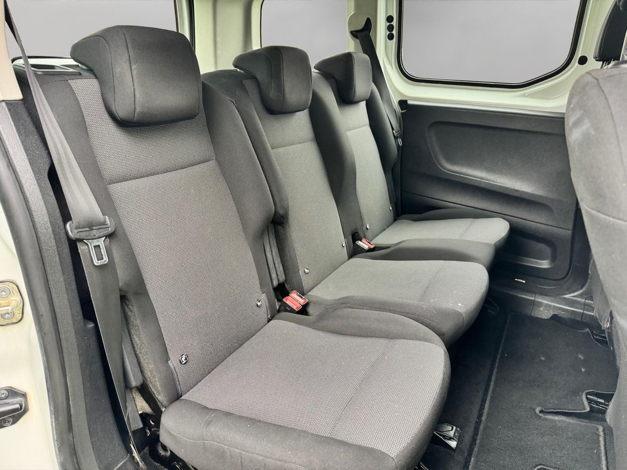 Citroën Berlingo Talla M BlueHDi 100 S&S 100 Años - Foto 18
