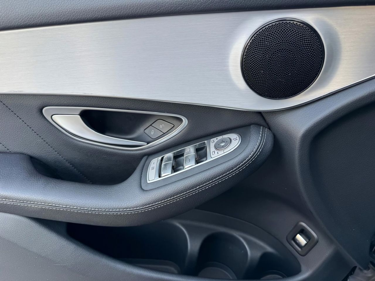 Mercedes GLC 220 d 4MATIC - Foto 23