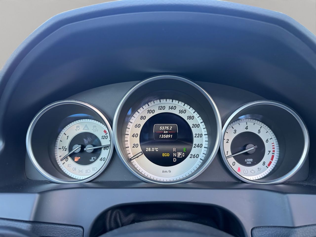 Mercedes Clase E E 250 Coupé - Foto 19