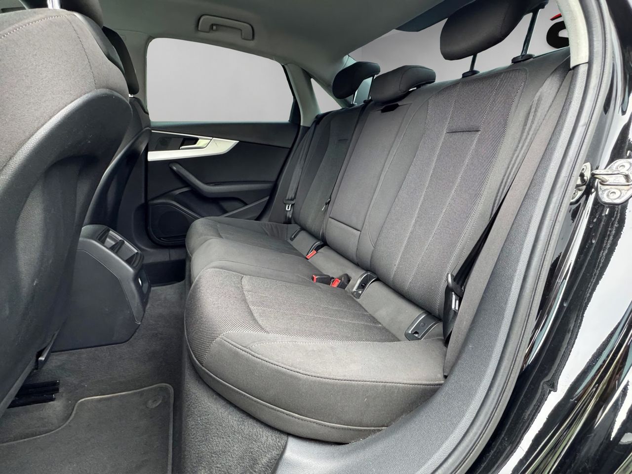 Audi A4 2.0 TDI 110 kW - Foto 25