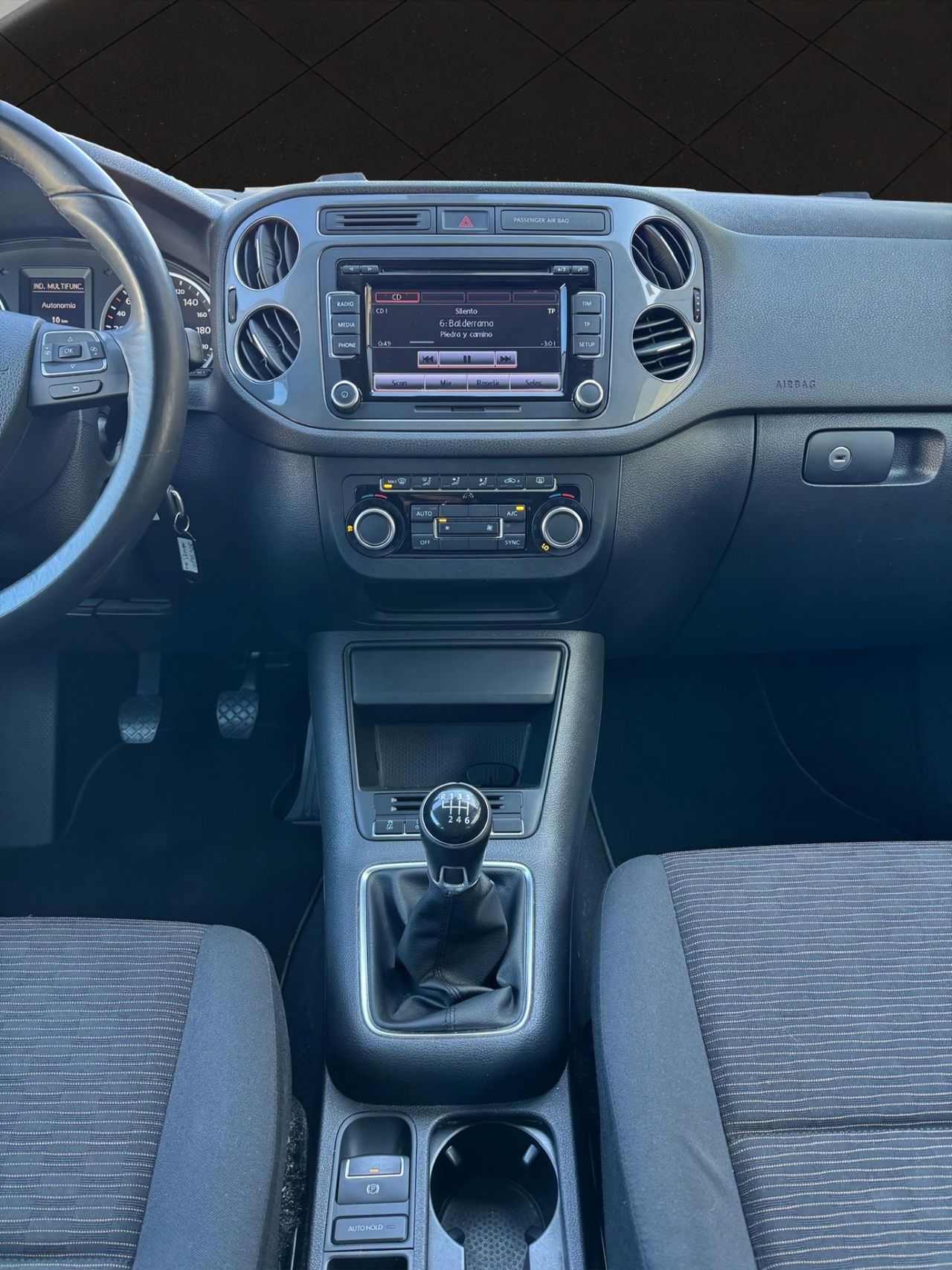 Volkswagen Tiguan T1 2.0 TDI 110 CV BlueMotion Technology 4x2 - Foto 17