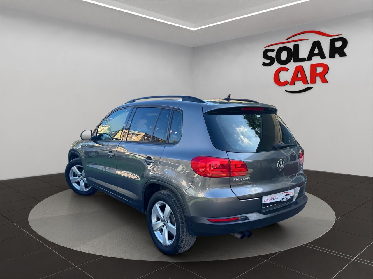 Volkswagen Tiguan T1 2.0 TDI 110 CV BlueMotion Technology 4x2 - Foto 29