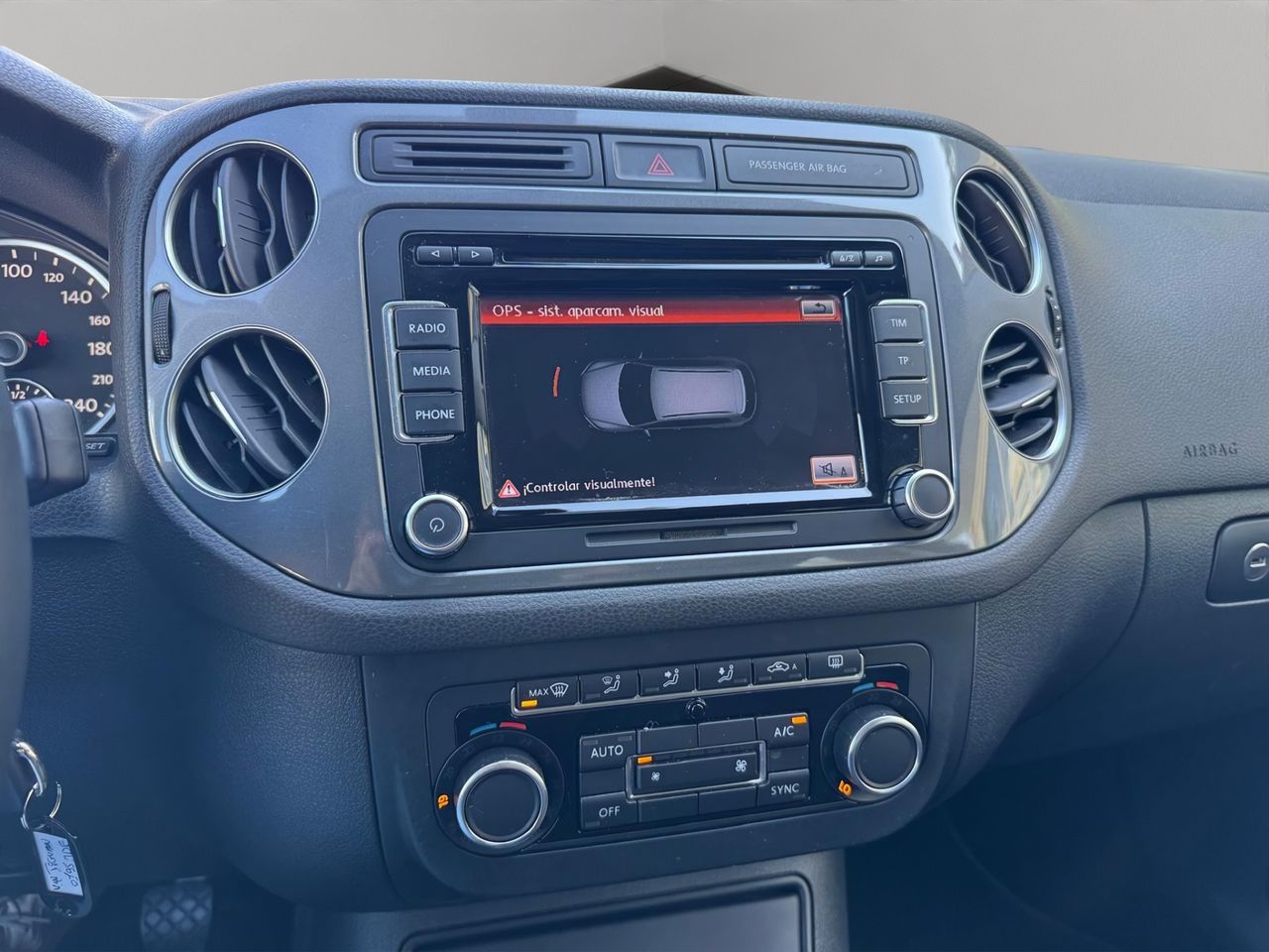 Volkswagen Tiguan T1 2.0 TDI 110 CV BlueMotion Technology 4x2 - Foto 16