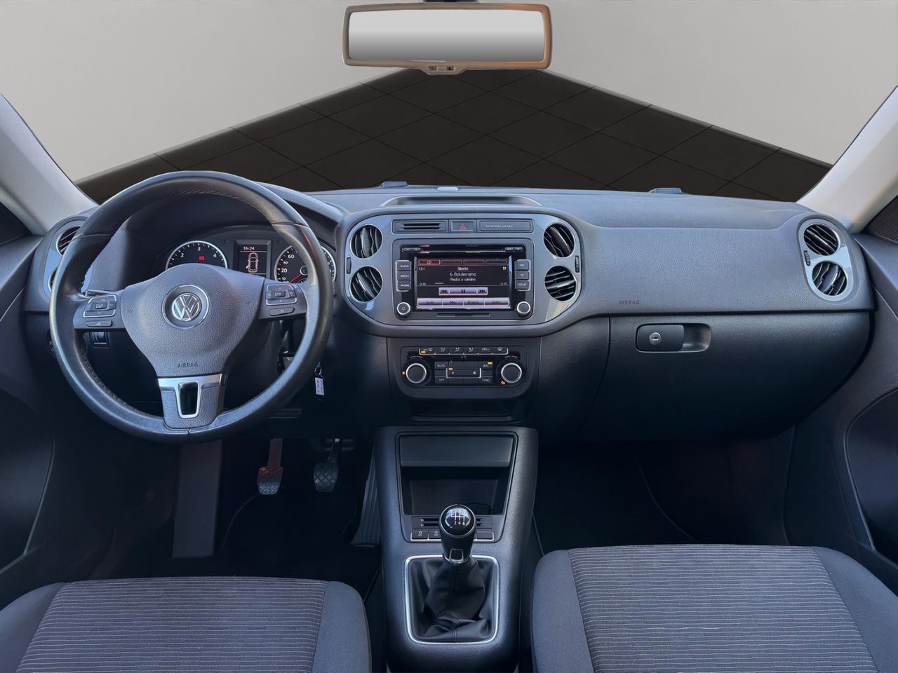 Volkswagen Tiguan T1 2.0 TDI 110 CV BlueMotion Technology 4x2 - Foto 24