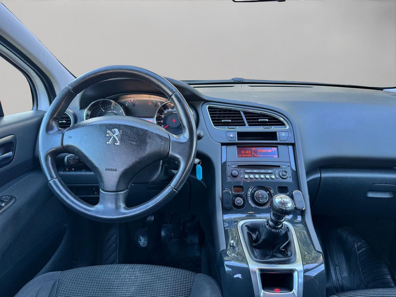 Peugeot 5008 Active 2.0 BlueHDi 150 - Foto 17