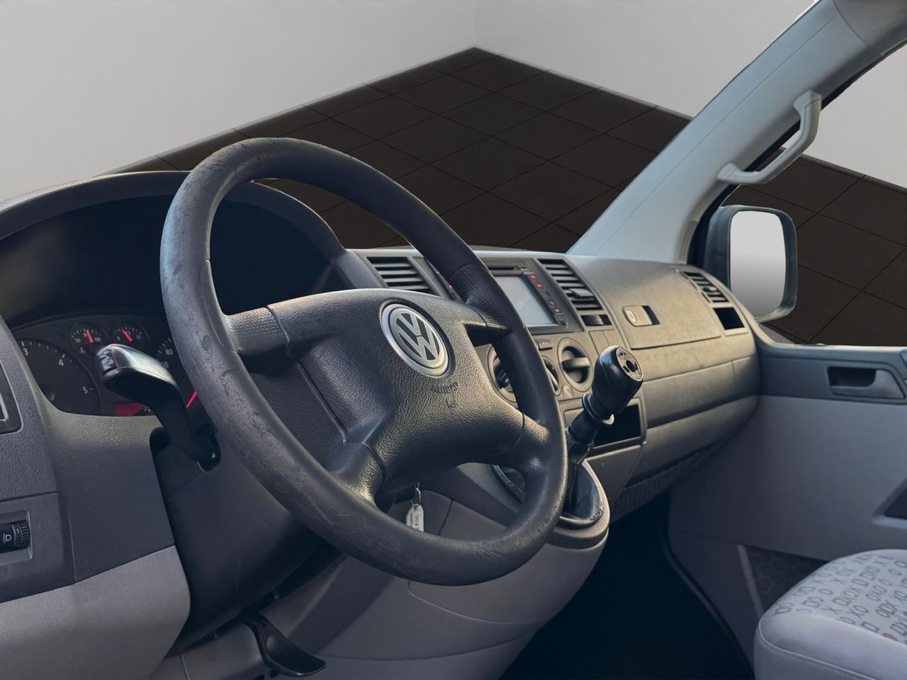 Volkswagen Transporter Mixto Corto TN 2.5 TDI 130  2.8T 5pl. - Foto 7